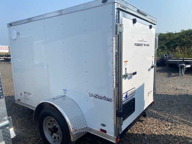 5X8 V-SERIES W/ RAMP photo 2