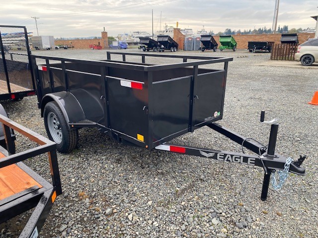 FALCON 4X8 W/ SWING GATE